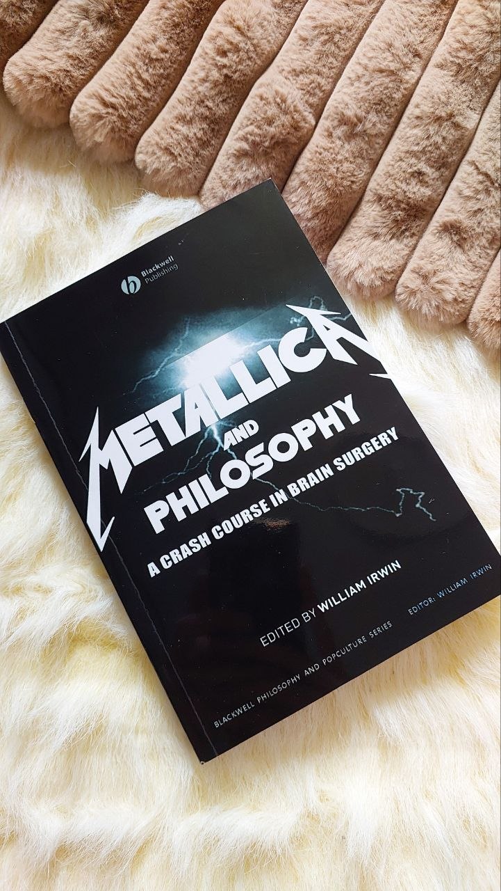 IMG_20260920_194913_841 کتاب متالیکا Metallica and Philosophy: A Crash Course in Brain Surgery - تصویر 1